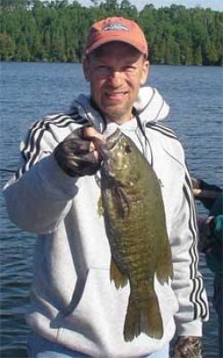 smallmouth bass fishing tackle for lakes