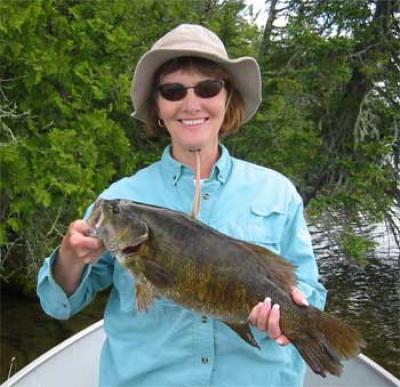 big trophy smallmouth bass fishing