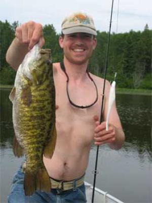 fishing lodges with big smallmouth bass