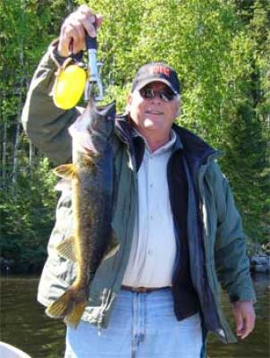 walleye fishing American plan lodge