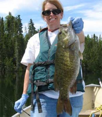 fishing lodges with trophy smallmouth bass