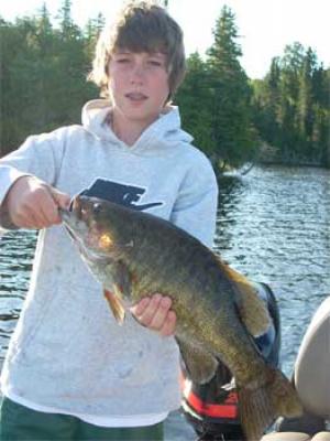 northwest ontario trophy smallmouth bass lodge