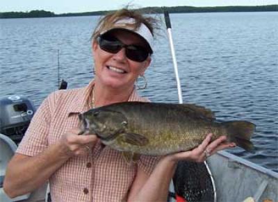 ladies trophy smallmouth bass fishing