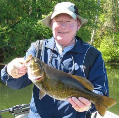trophy smallmouth bass fishing lodge