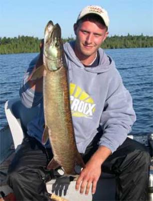 Muskie lodges with smallmouth bass